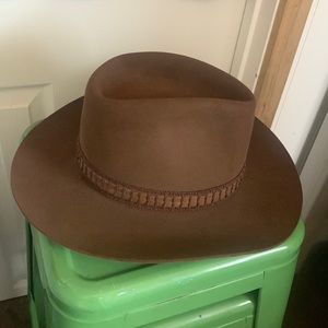 Resistol self-conforming cowboy hat. Roundup Collection.